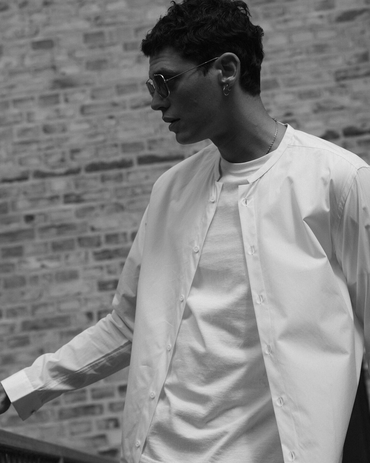 The Kooples HERREN OFF WHITE weißes kragenloses baumwollhemd mit weitem schnitt