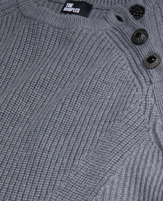 The Kooples FEMME MIDDLE GREY MEL pull gris en laine avec boutons bijoux