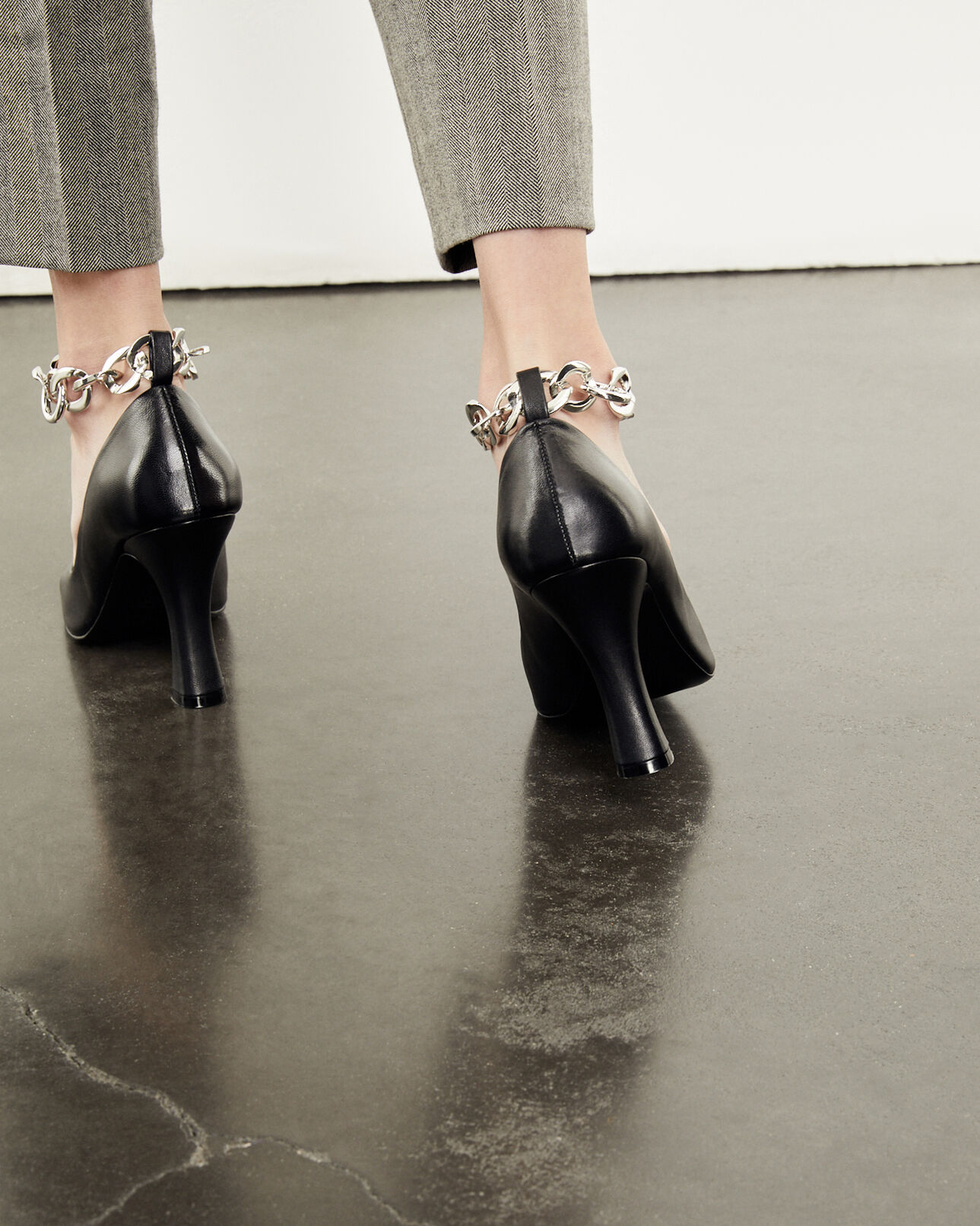 The Kooples FEMME BLACK escarpins talons hauts noirs à boucles