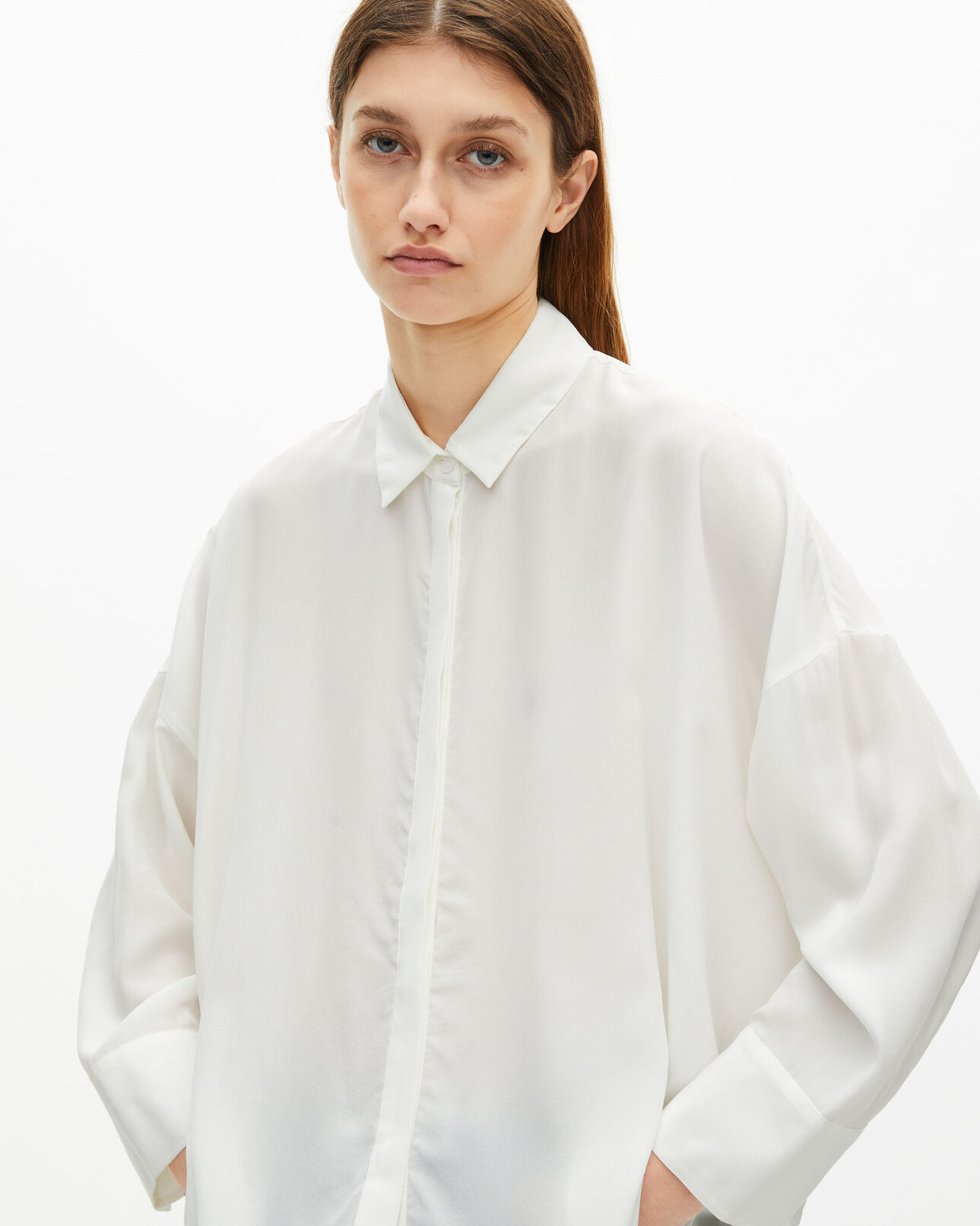 The Kooples DAMEN WHITE weites weißes hemd aus gewaschener seide