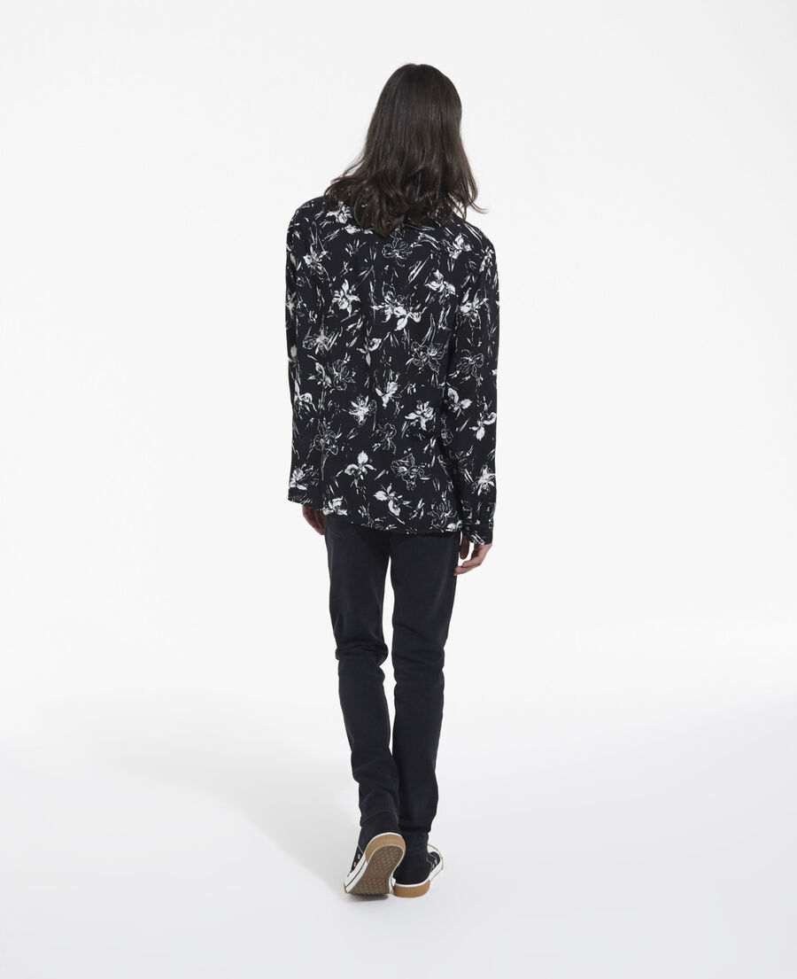 black shirt with shark collar