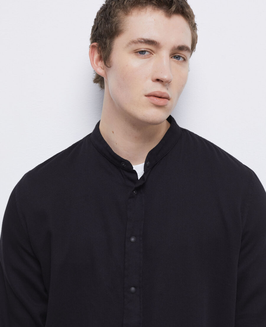 casual black shirt
