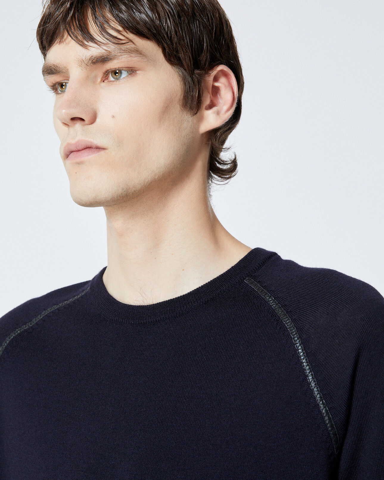 The Kooples HOMME DARK NAVY pull laine bleu marine à détail cuir