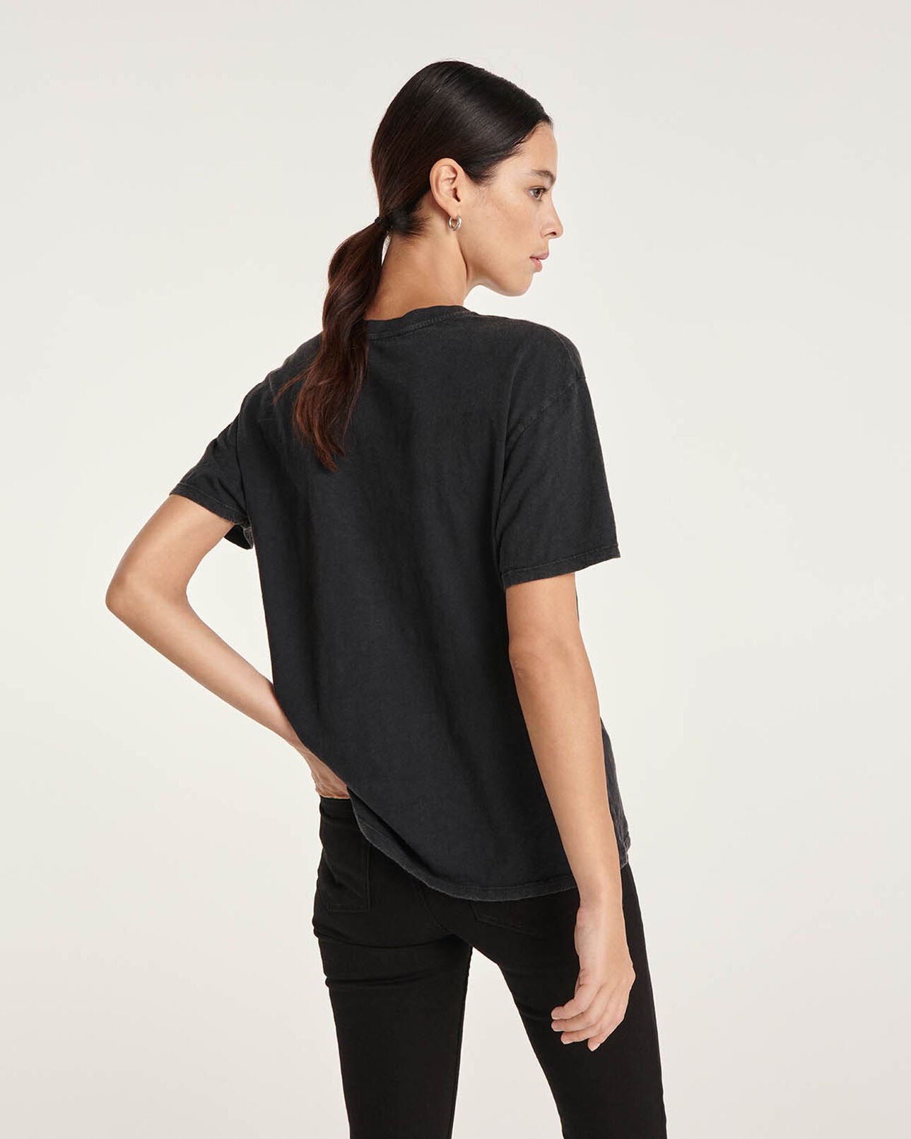 The Kooples DAMEN BLACK WASHED rockiges t-shirt aus baumwolle mit tiger