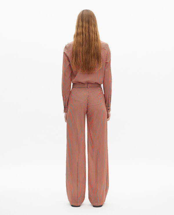 The Kooples FEMME DARK NAVY / FIRE RED pantalon large à rayures rouge et bleu