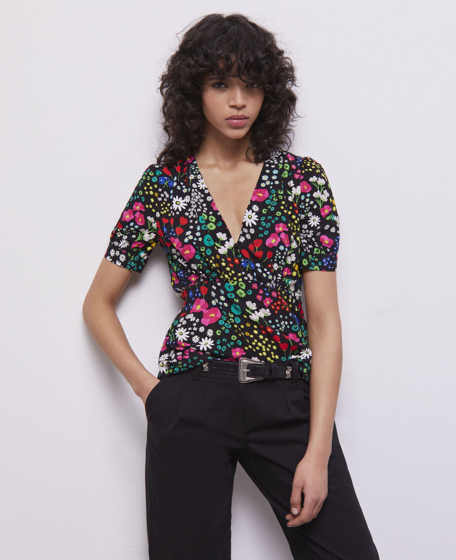 printed top with buttoning