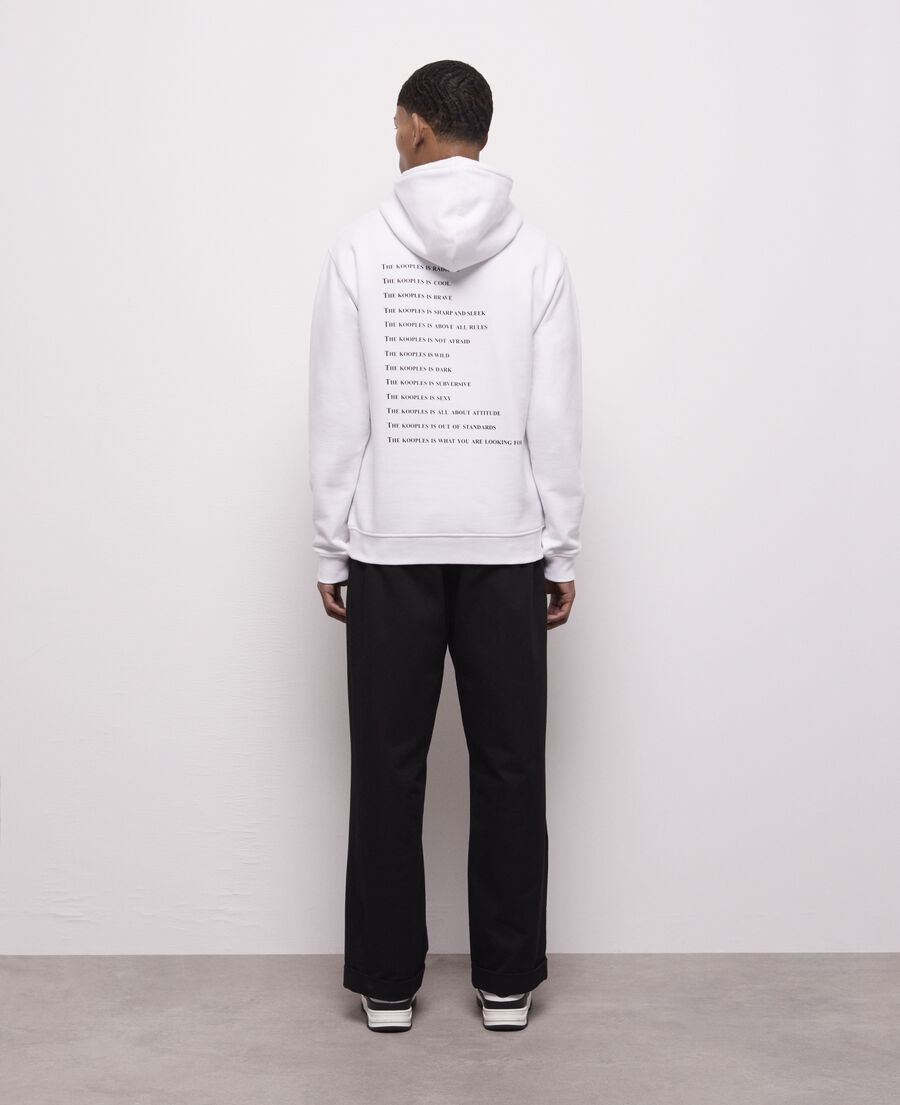 weißes sweatshirt mit „what is“-schriftzug