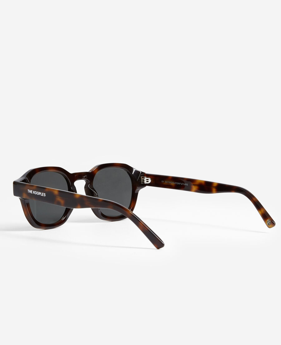 women’s brown tortoiseshell sunglasses