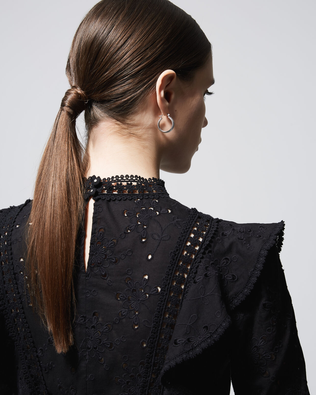 The Kooples FEMME BLACK top brodé noir manches longues à basque