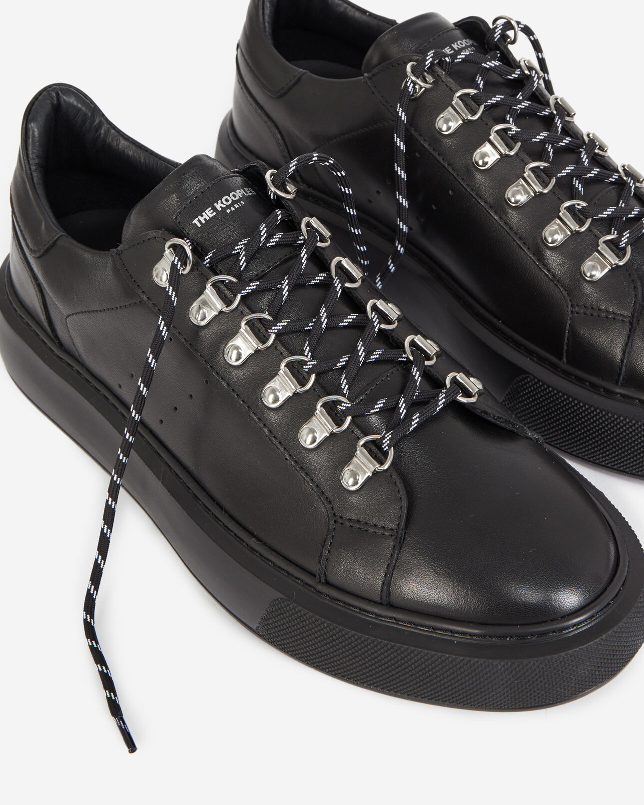 The Kooples HOMME BLACK baskets compensées noires cuir à œillets