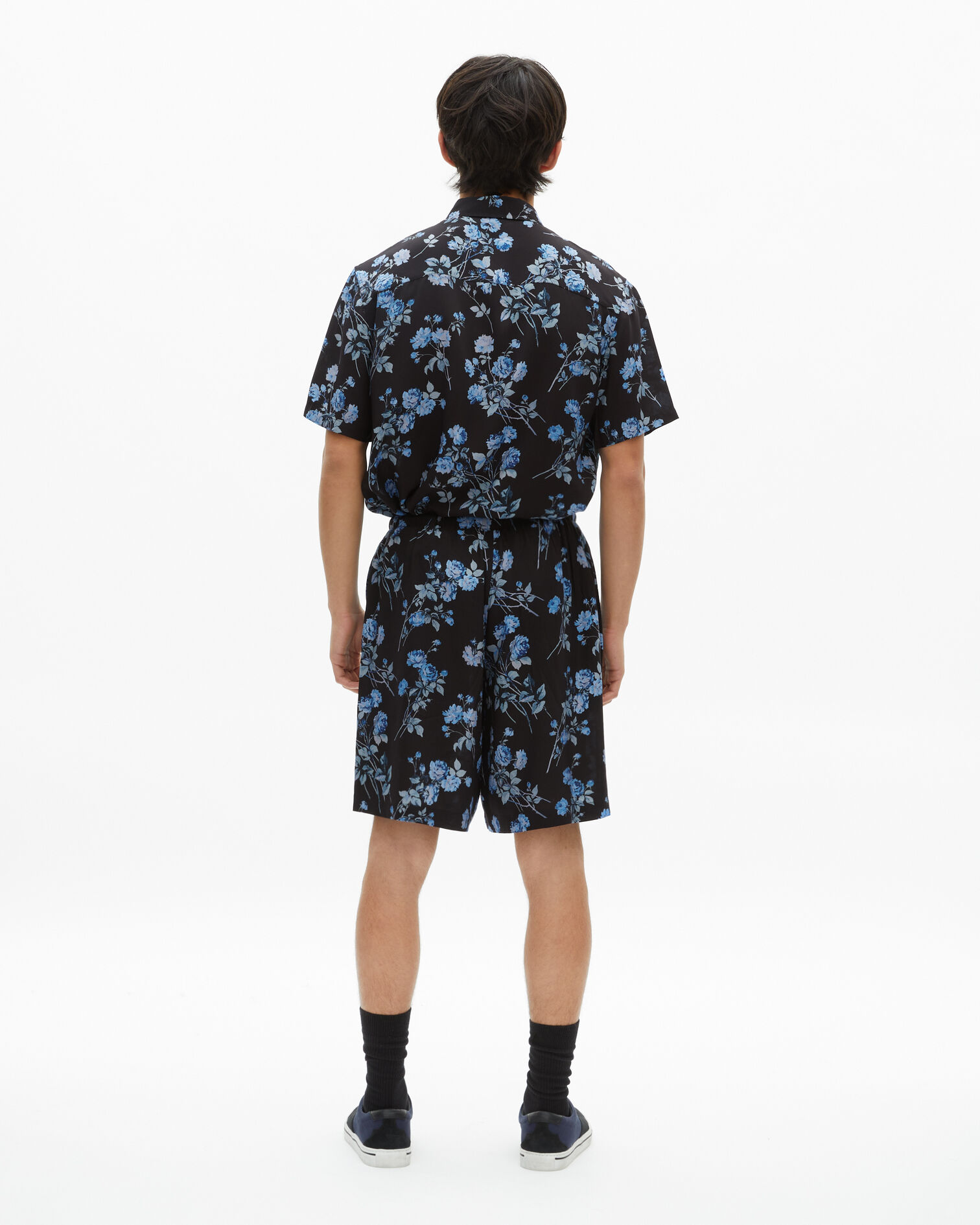 Bermuda-Shorts mit Blumenprint schwarz, BLACK BLUE, hi-res image number null