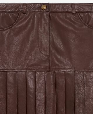 The Kooples WOMEN EBENE short pleated skirt in brown leather