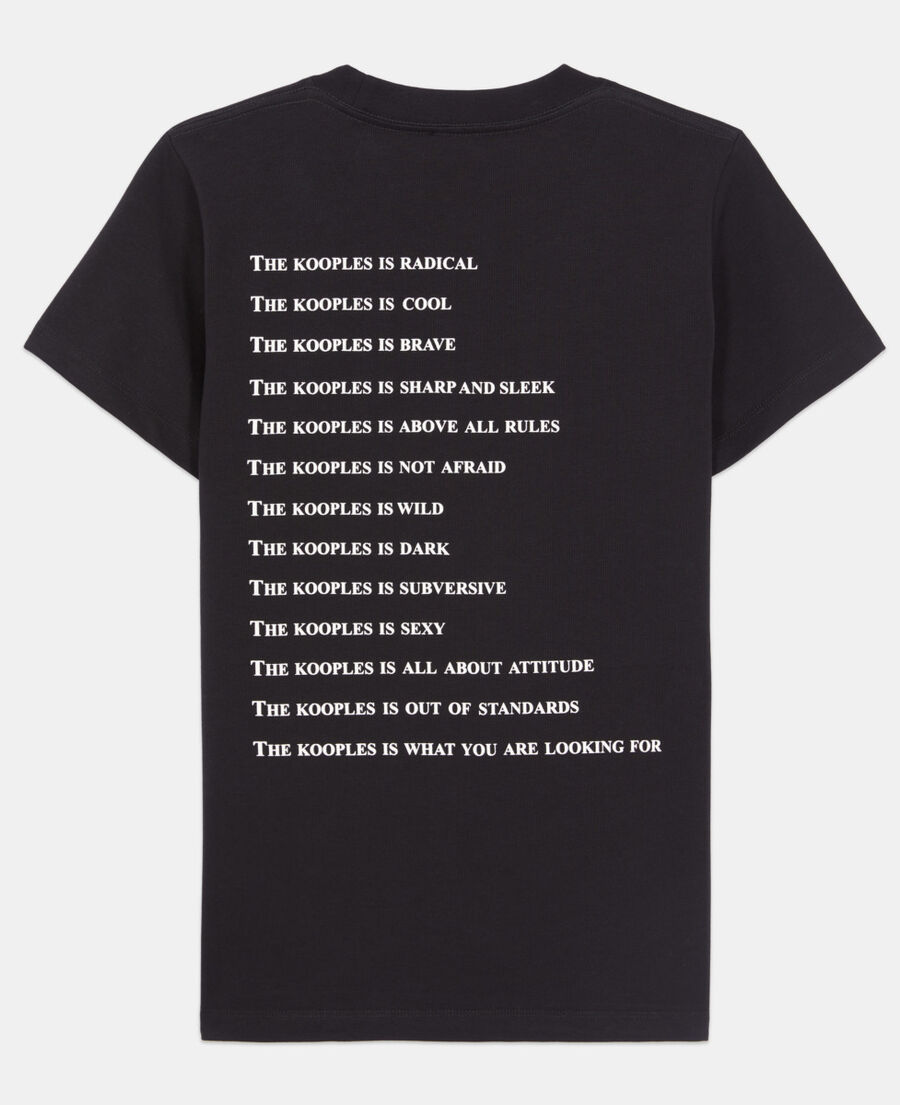 schwarzes t-shirt mit „what is“-schriftzug