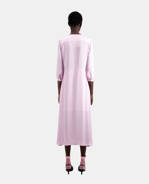 robe longue rose avec plissage