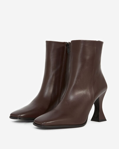 , BROWN, hi-res image number null