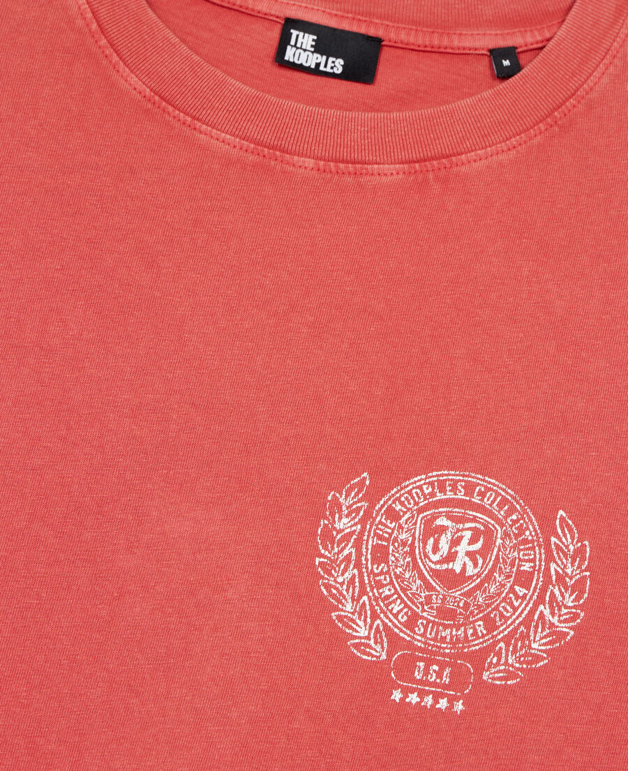 red t-shirt with blazon serigraphy