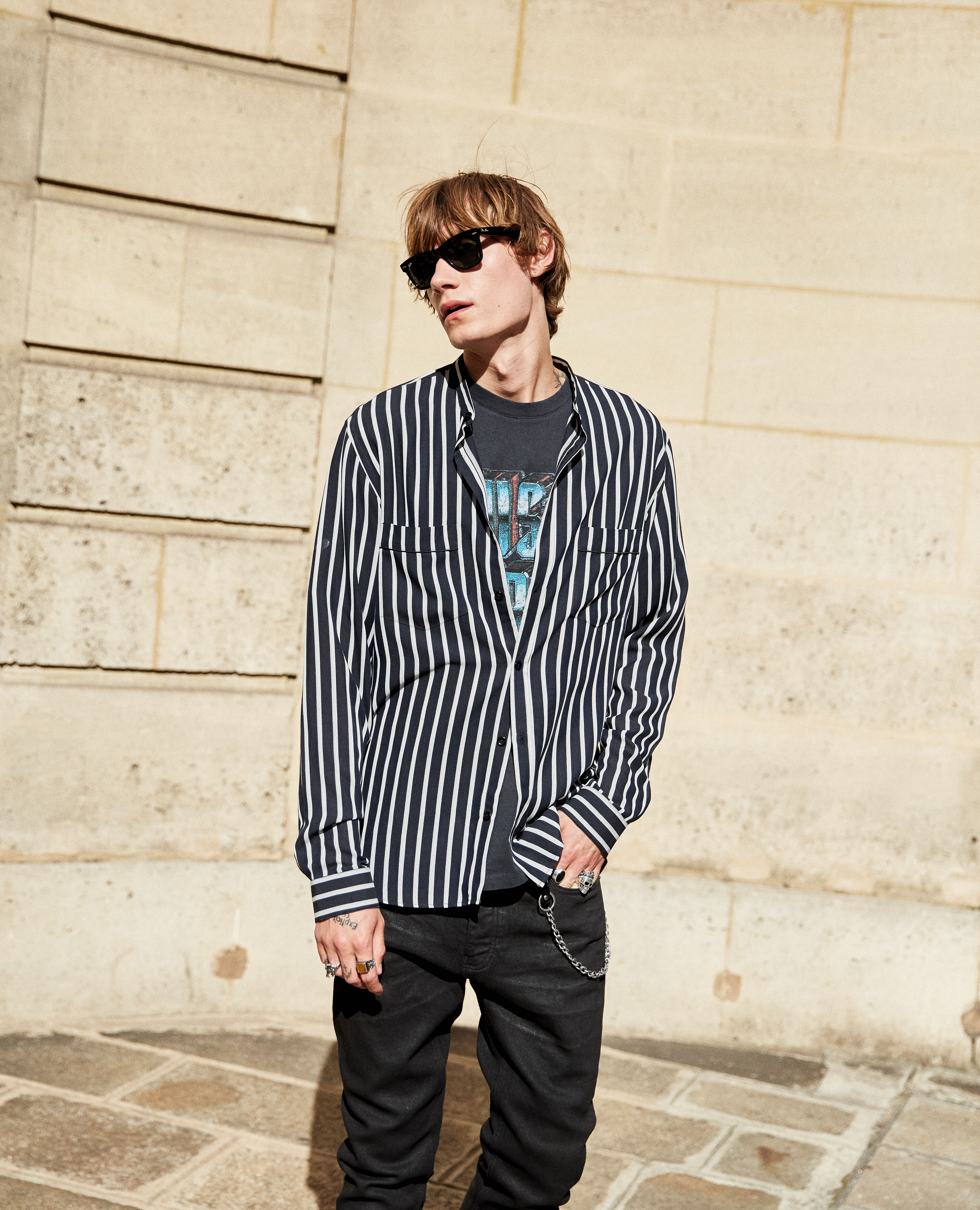 Grey striped shirt outfit best sale