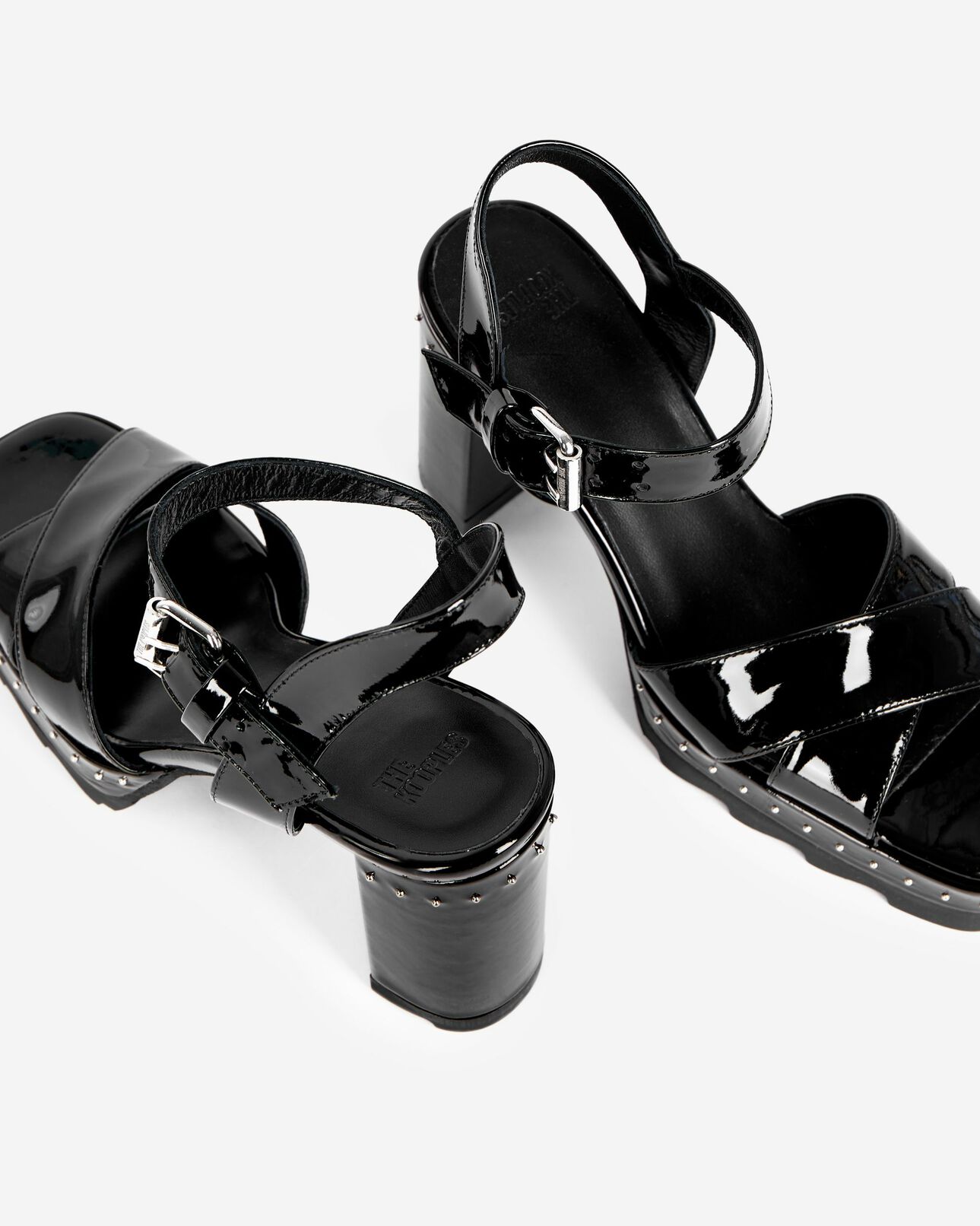 The Kooples FEMME BLACK sandales à talons en cuir verni noir