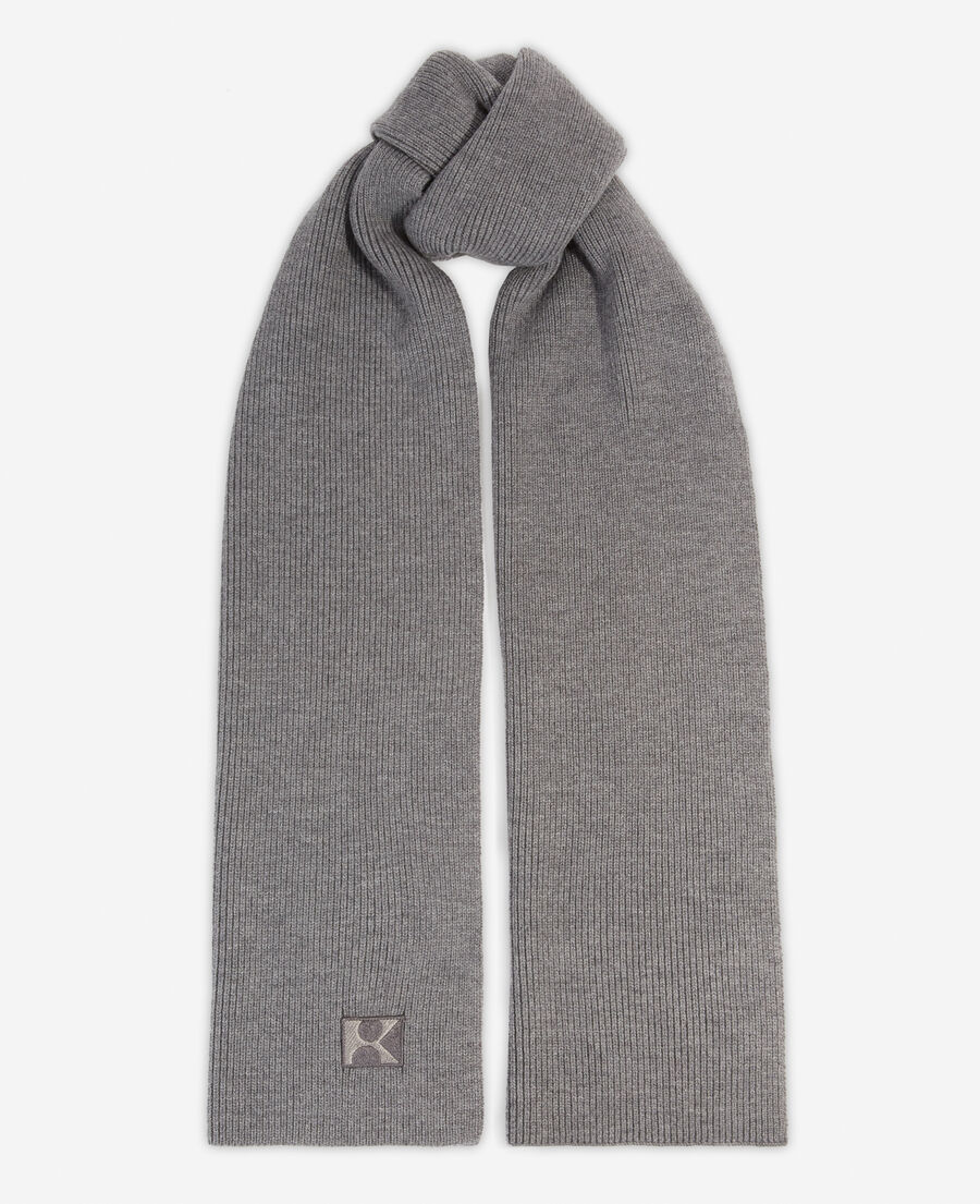 gray ribbed wool scarf