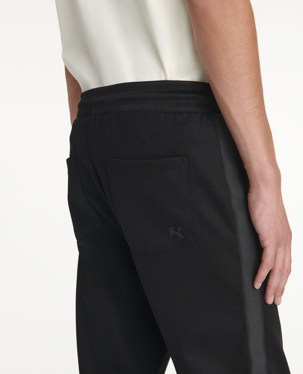 Black jogging pants