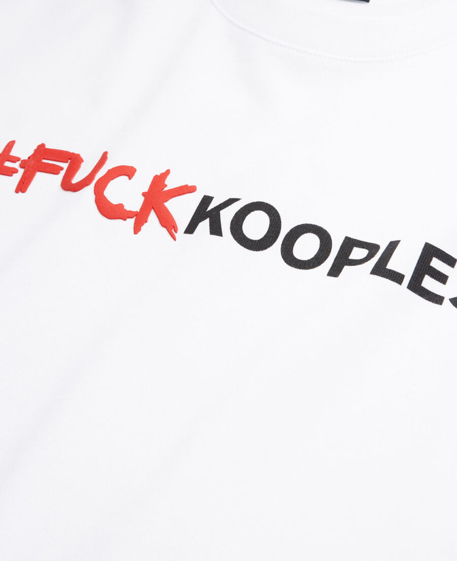 weißes t-shirt mit logo