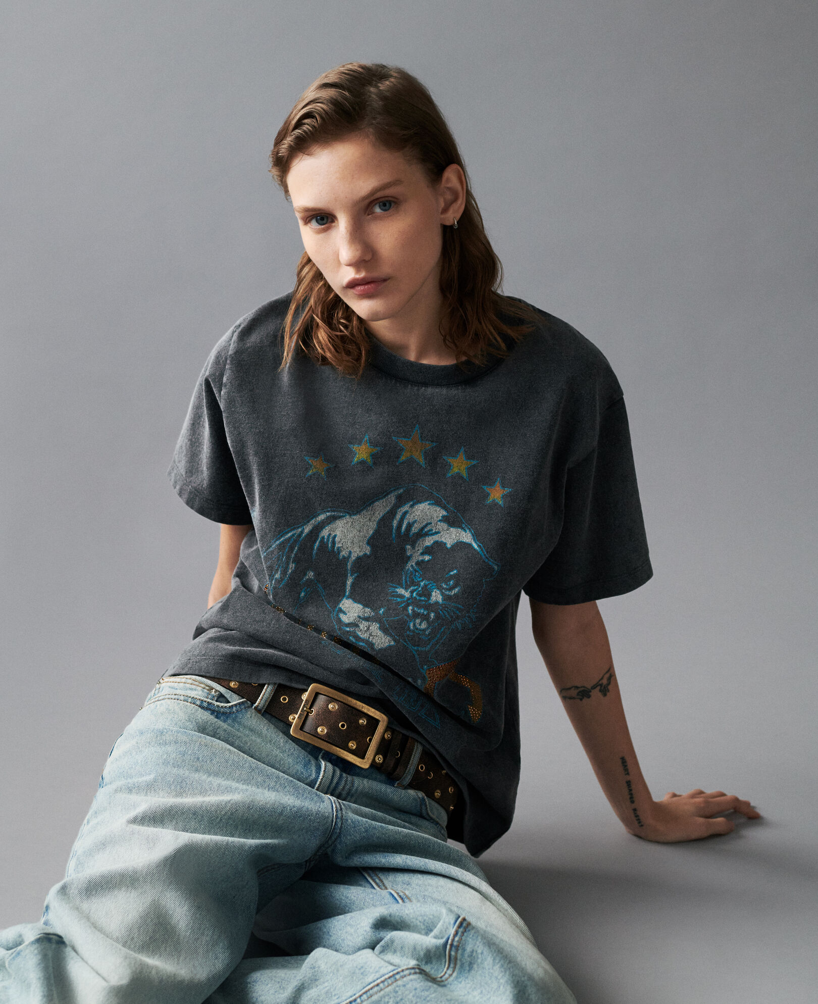 The Kooples WOMEN BLACK WASHED faded black screen print t-shirt