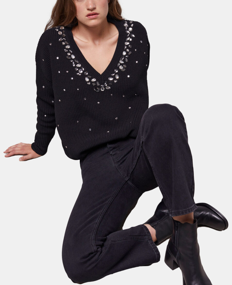 pull en laine détails pierres noir