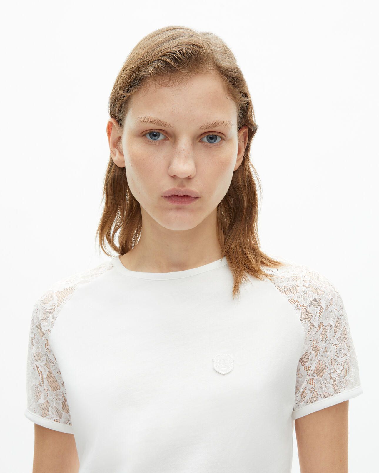The Kooples FEMME ECRU t-shirt avec manches en dentelle blanc