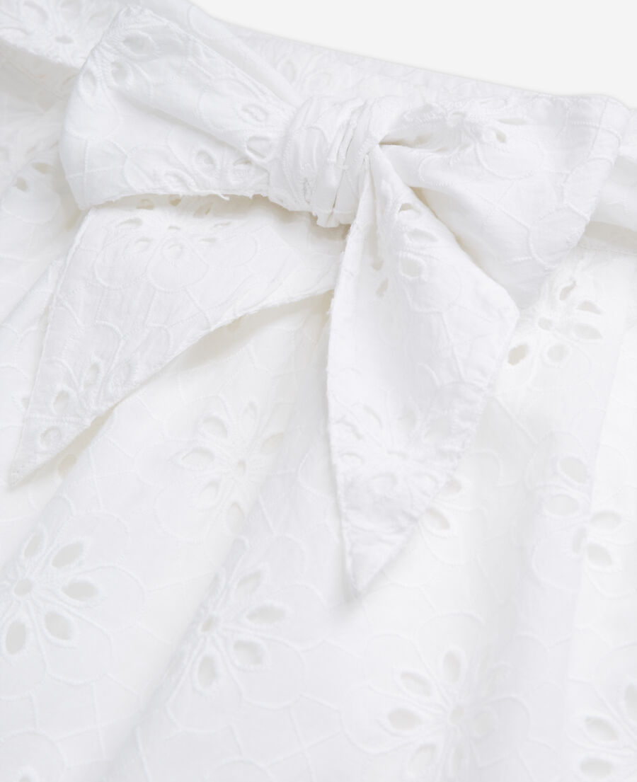 jupe courte blanche en broderie anglaise