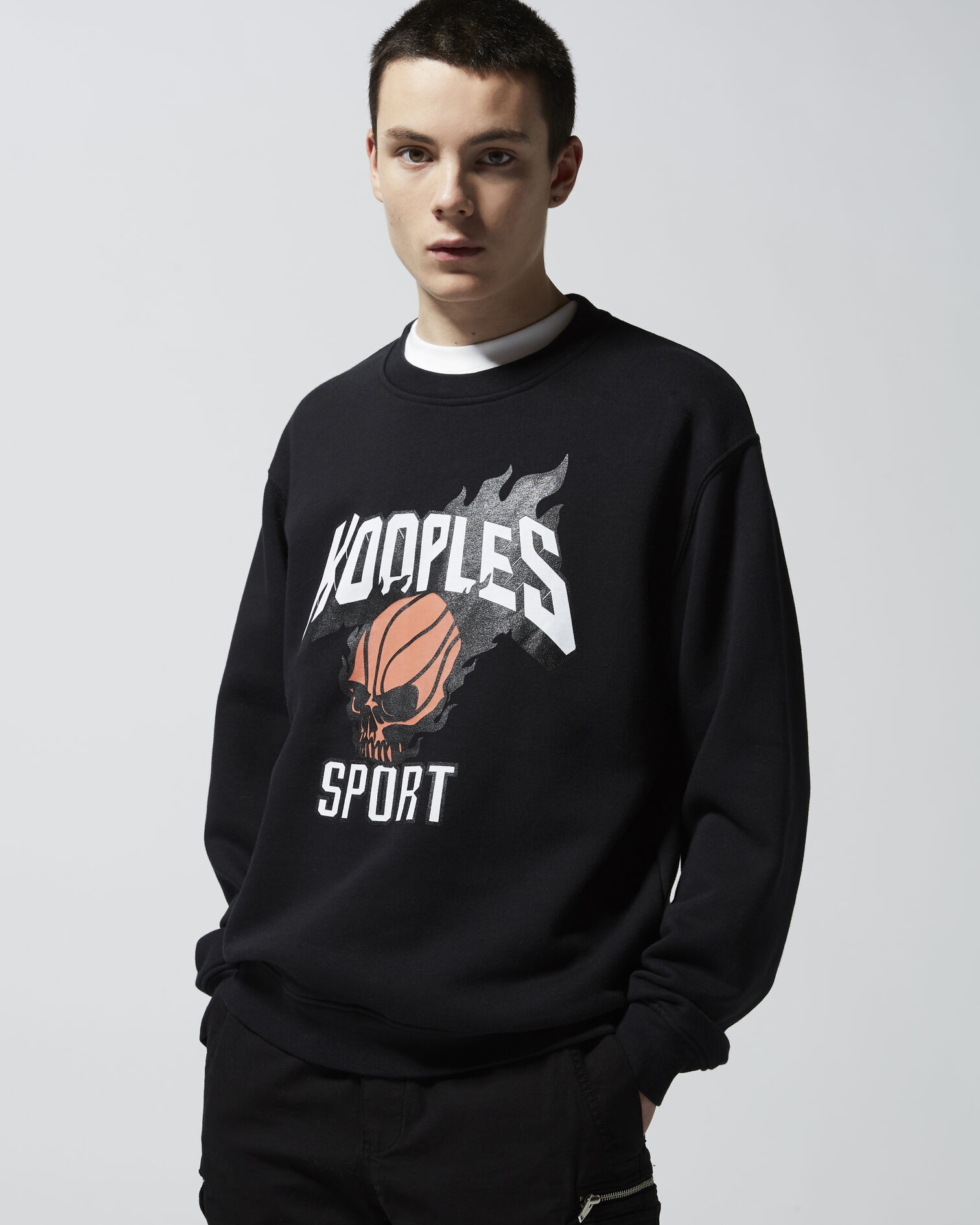 Schwarze lockeres Sweatshirt mit Rundhals, BLACK, hi-res image number null