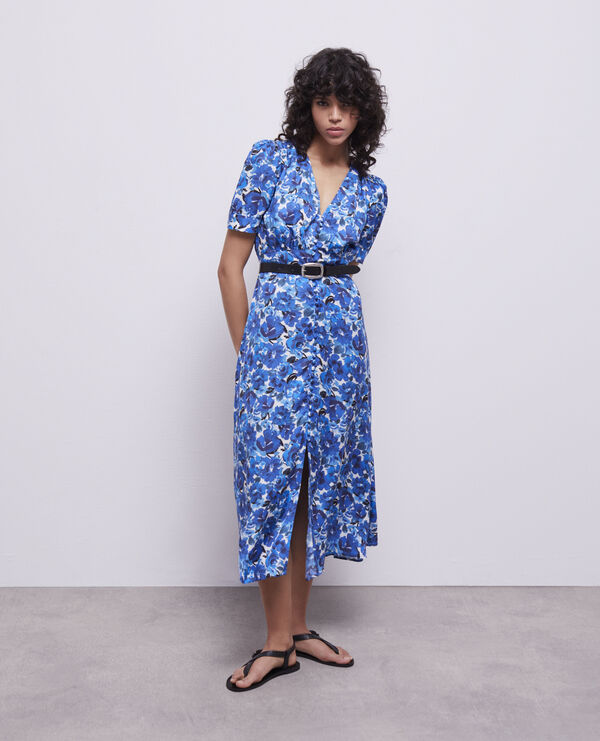 langes kleid mit print und knopfverschluss