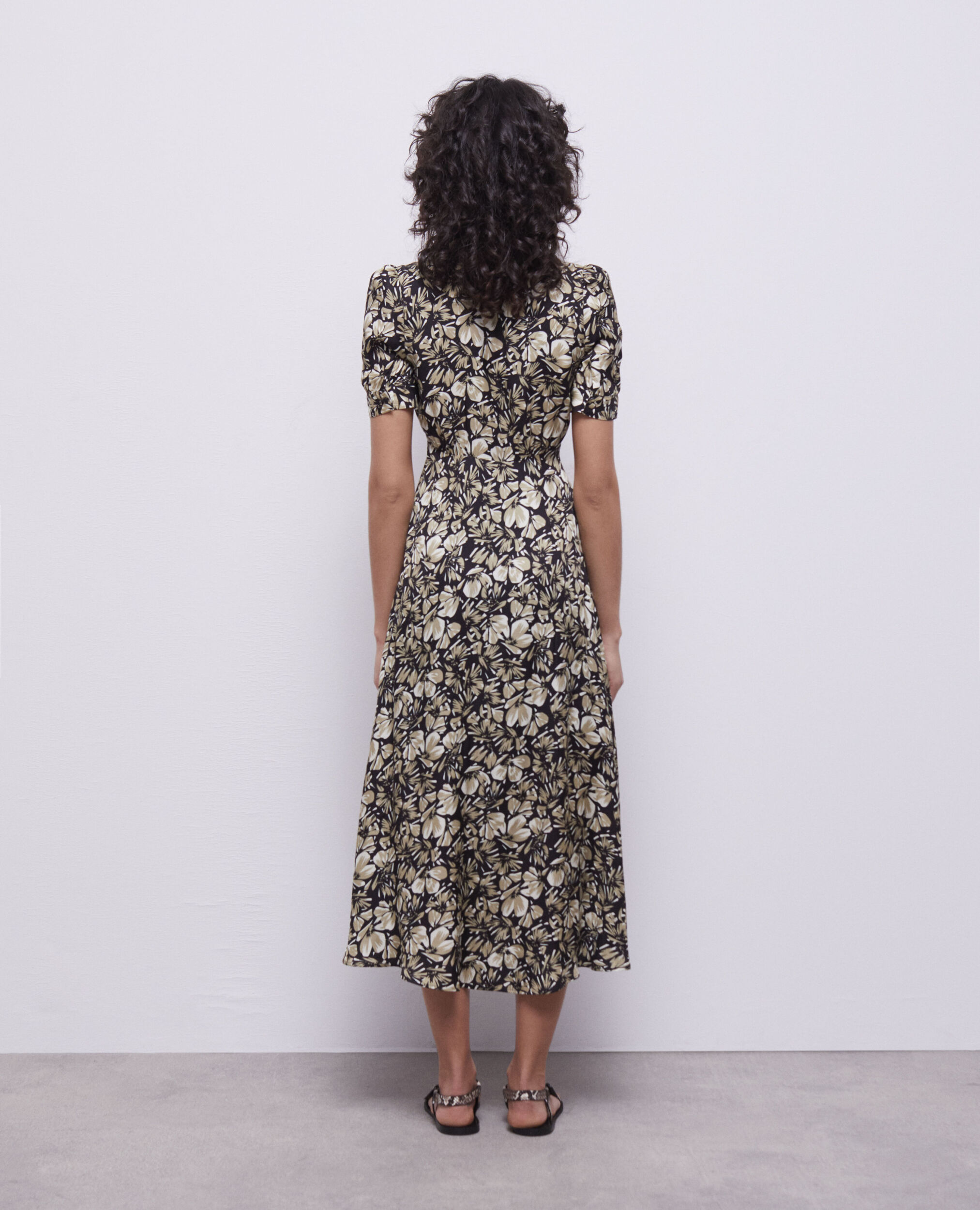 Langes Kleid mit Print und Knopfverschluss, BLACK BROWN, hi-res image number null