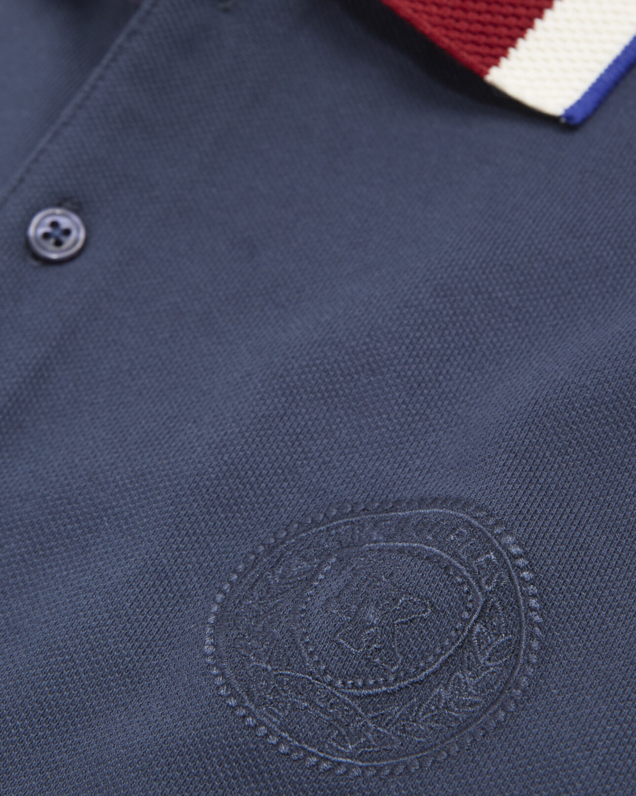 The Kooples HOMME NAVY polo bleu nuit à col contrasté bordeaux