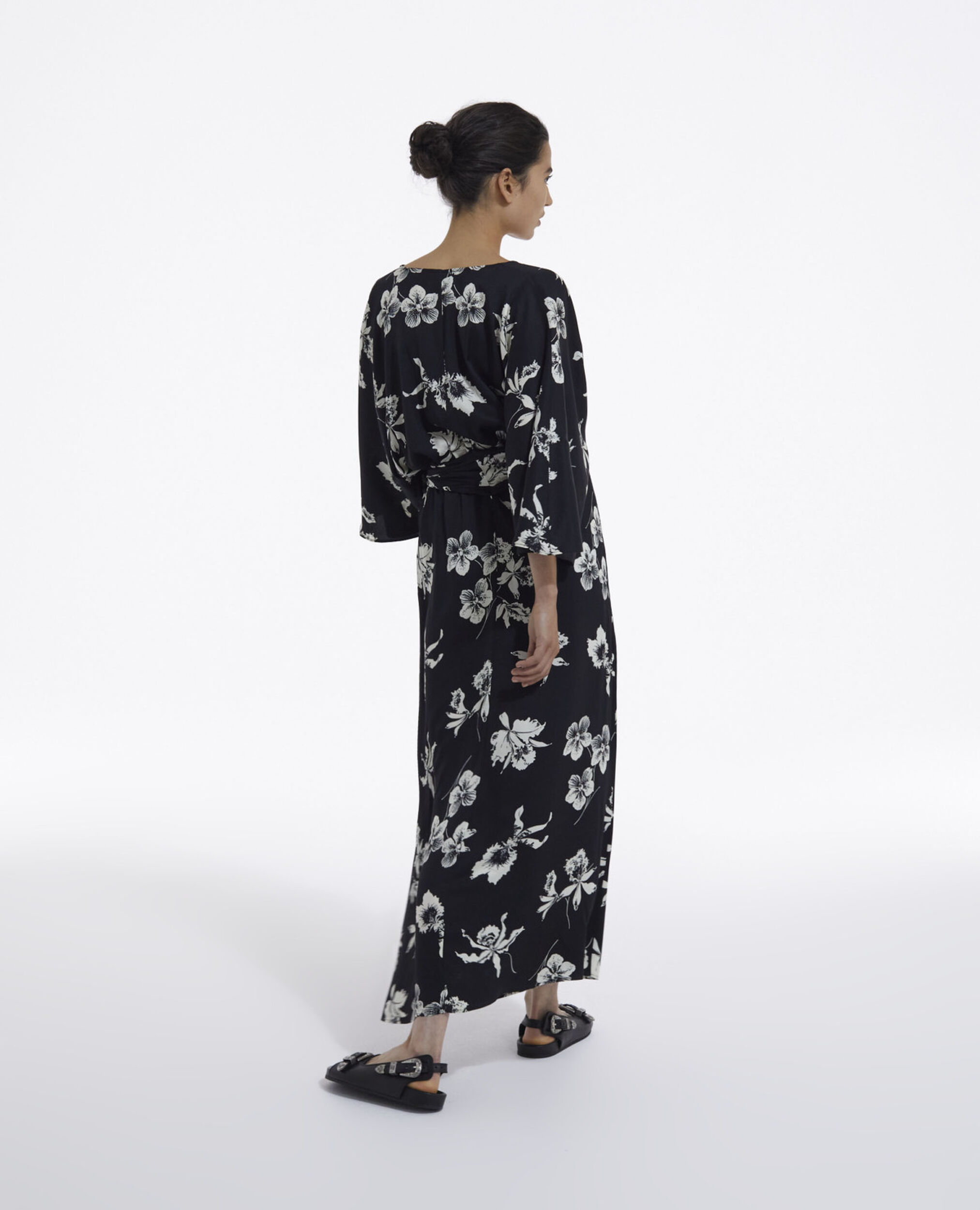 Langes Kleid mit Blumenmuster, BLACK WHITE, hi-res image number null