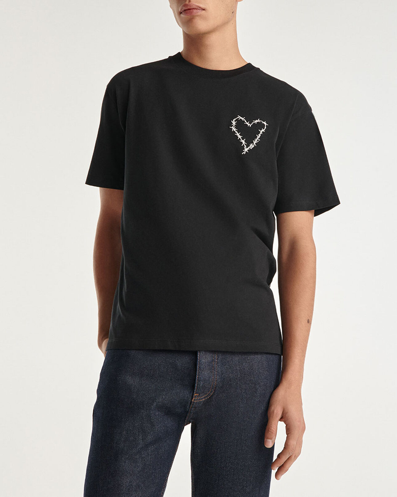The Kooples HOMME BLACK t-shirt noir avec cœur brodé