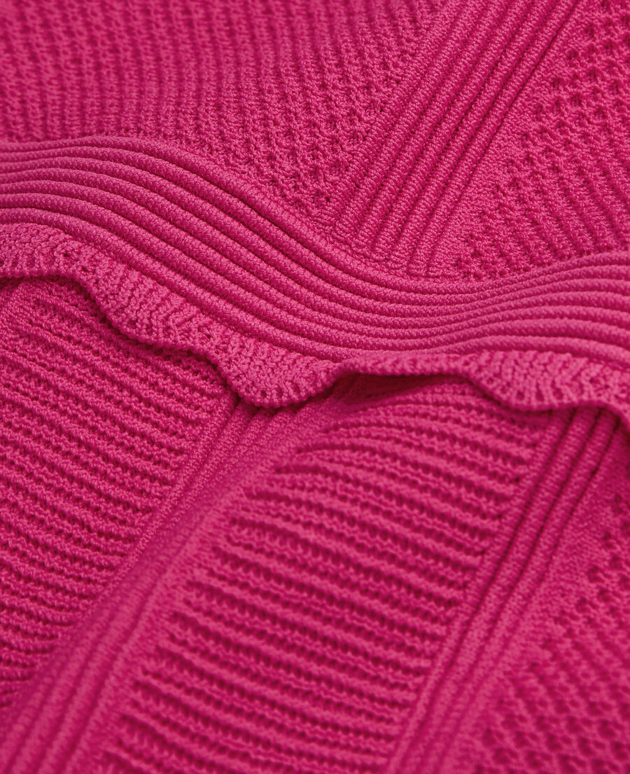 kurzes, rosa strickkleid mit ajour-details