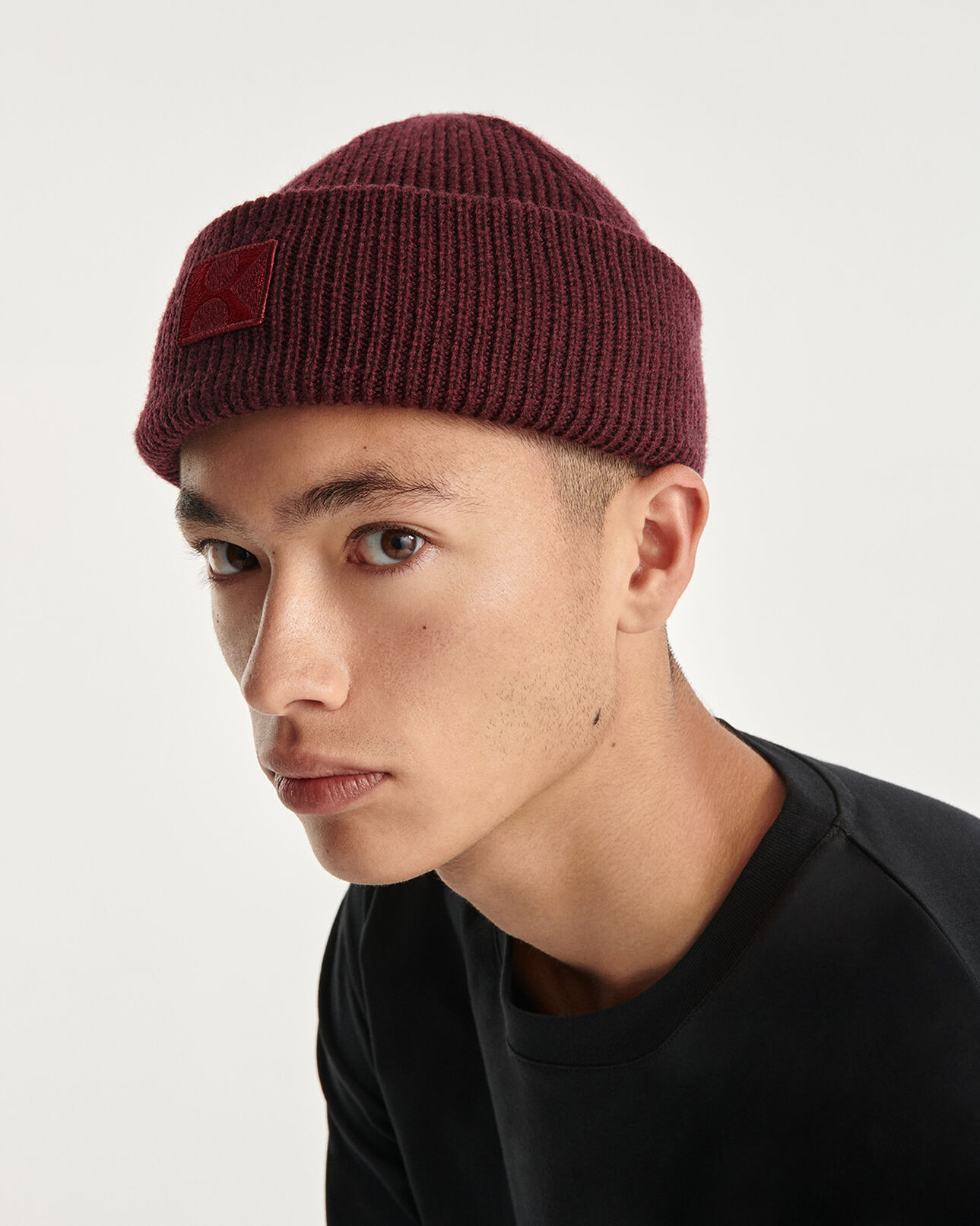 The Kooples MIXTE BURGUNDY bonnet laine bordeaux à patch brodé k