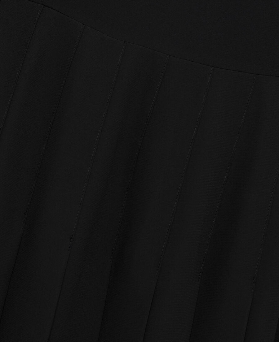 kurzes kleid schwarz plissiert schulterknöpfe