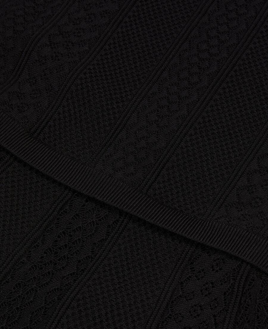 kurzes, schwarzes strickkleid mit ajour-details
