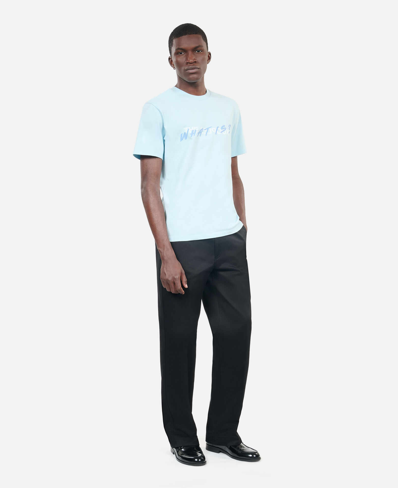 The Kooples HERREN BLUE SKY hellblaues t-shirt mit what is-schriftzug