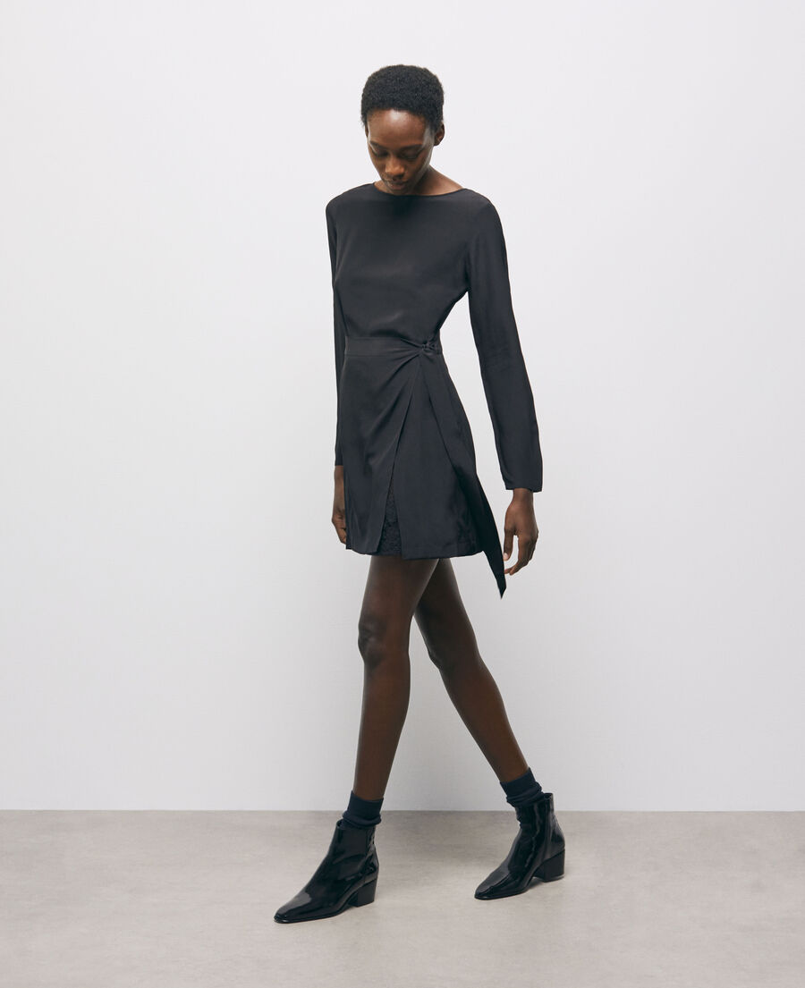 robe courte en soie noire