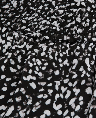 The Kooples FEMME BLACK WHITE jupe courte imprimée avec smocks