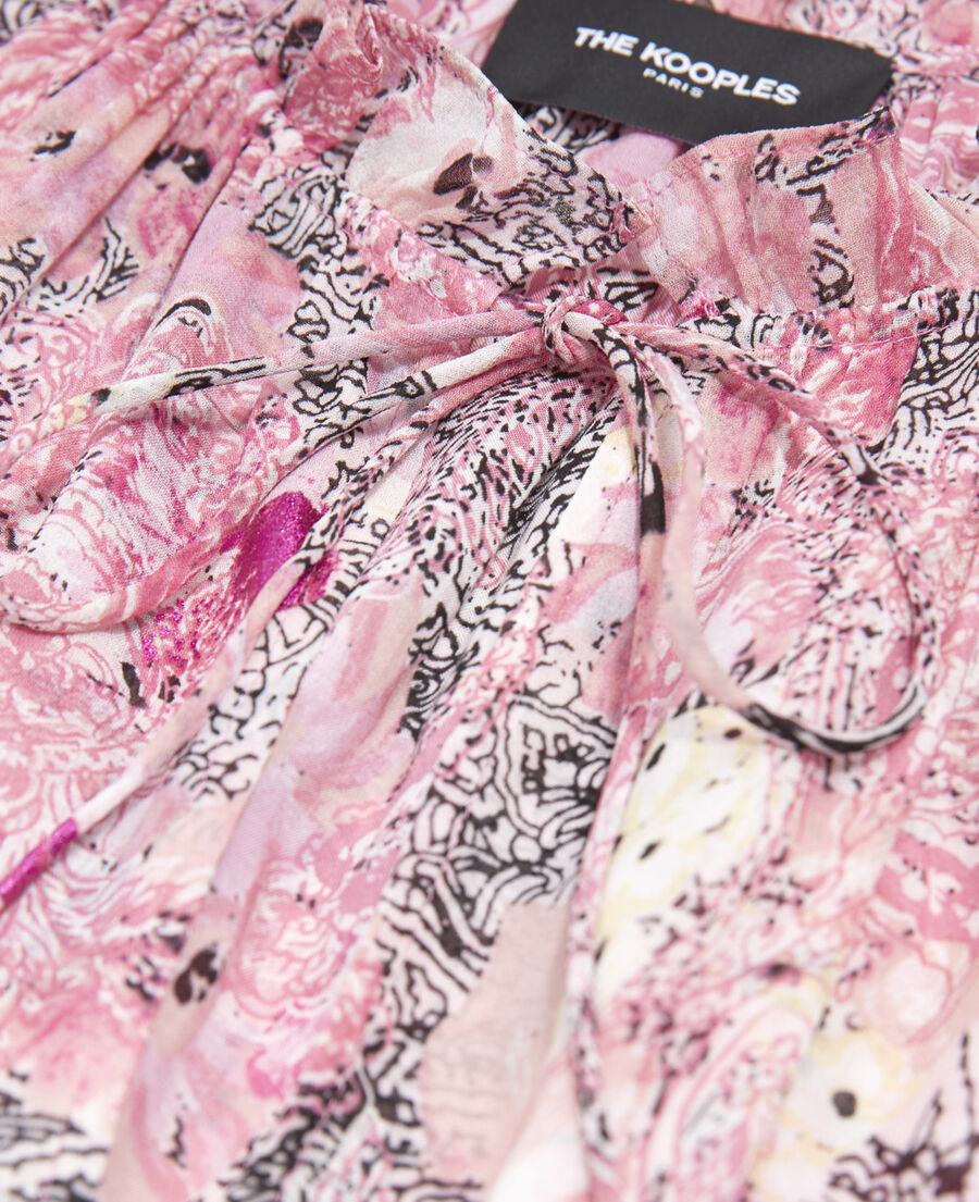 robe courte rose manches à volants motifs