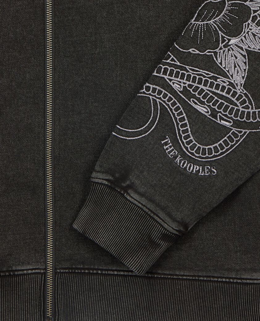 The Kooples HOMME BLACK WASHED sweatshirt &agrave; capuche avec broderies noir