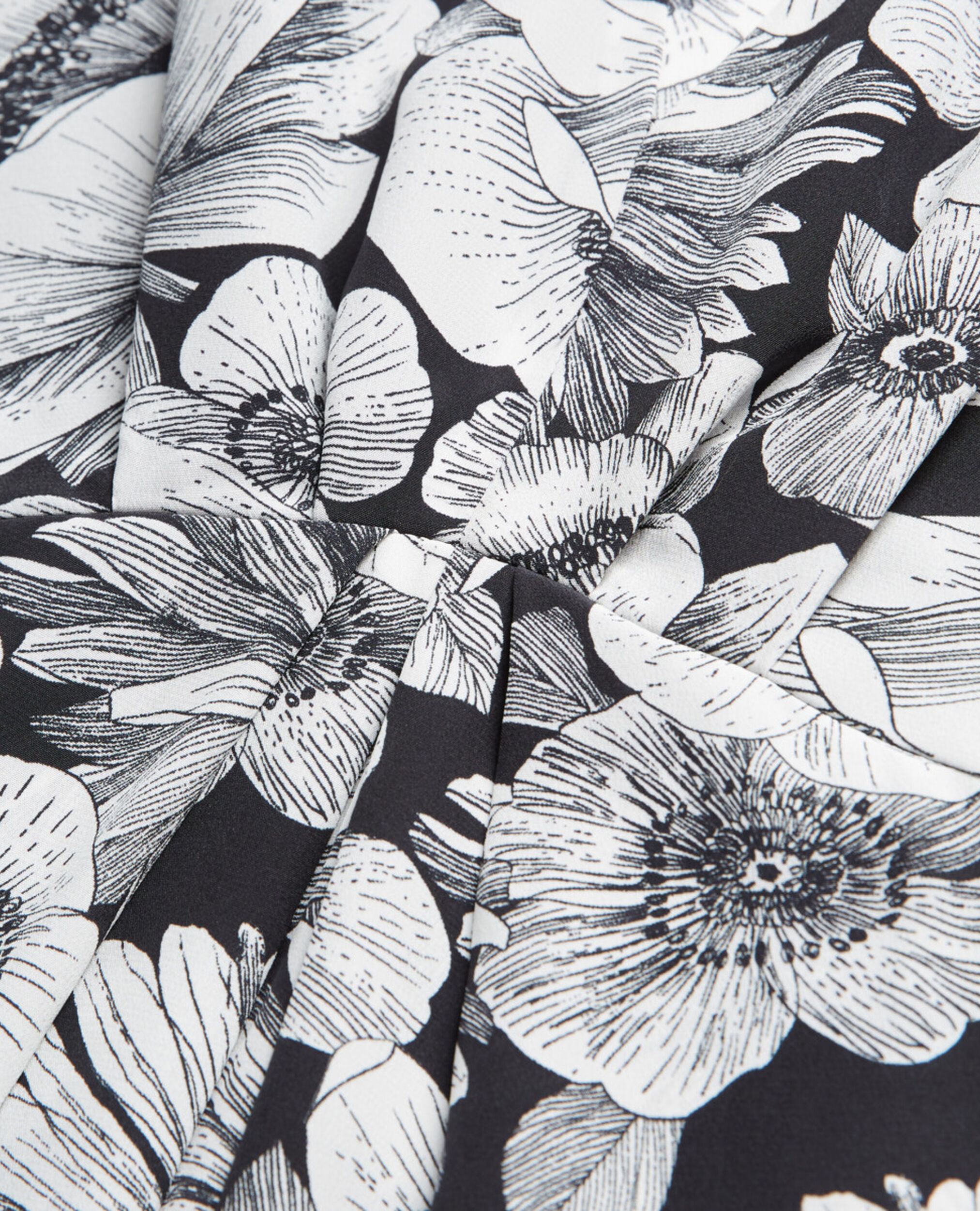 Langes Seidenkleid mit Blumenmotiv, BLACK WHITE, hi-res image number null