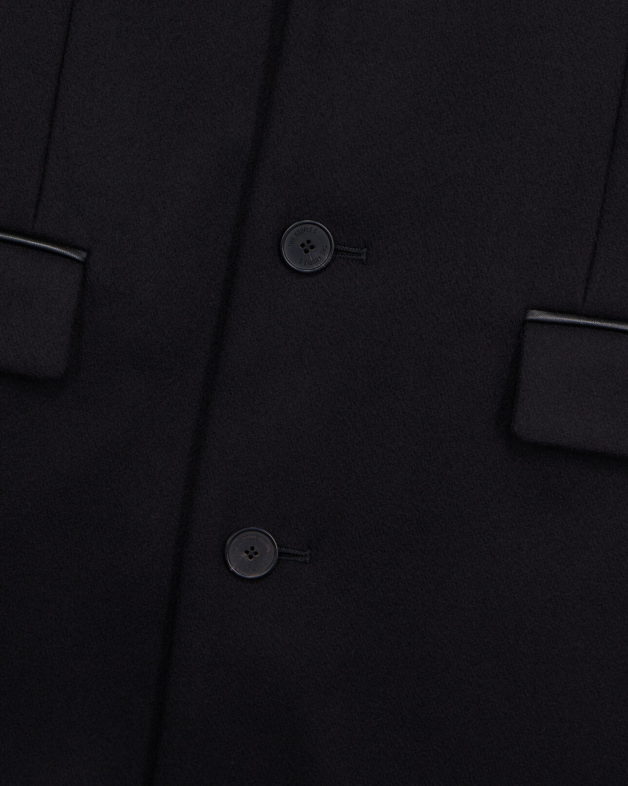 The Kooples HOMME BLACK manteau noir long en mélange de laine avec détails en cuir