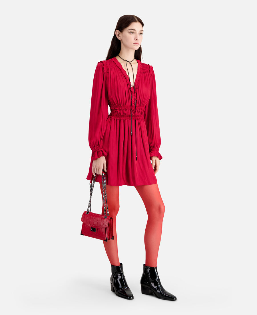 vestido corto rojo fruncidos