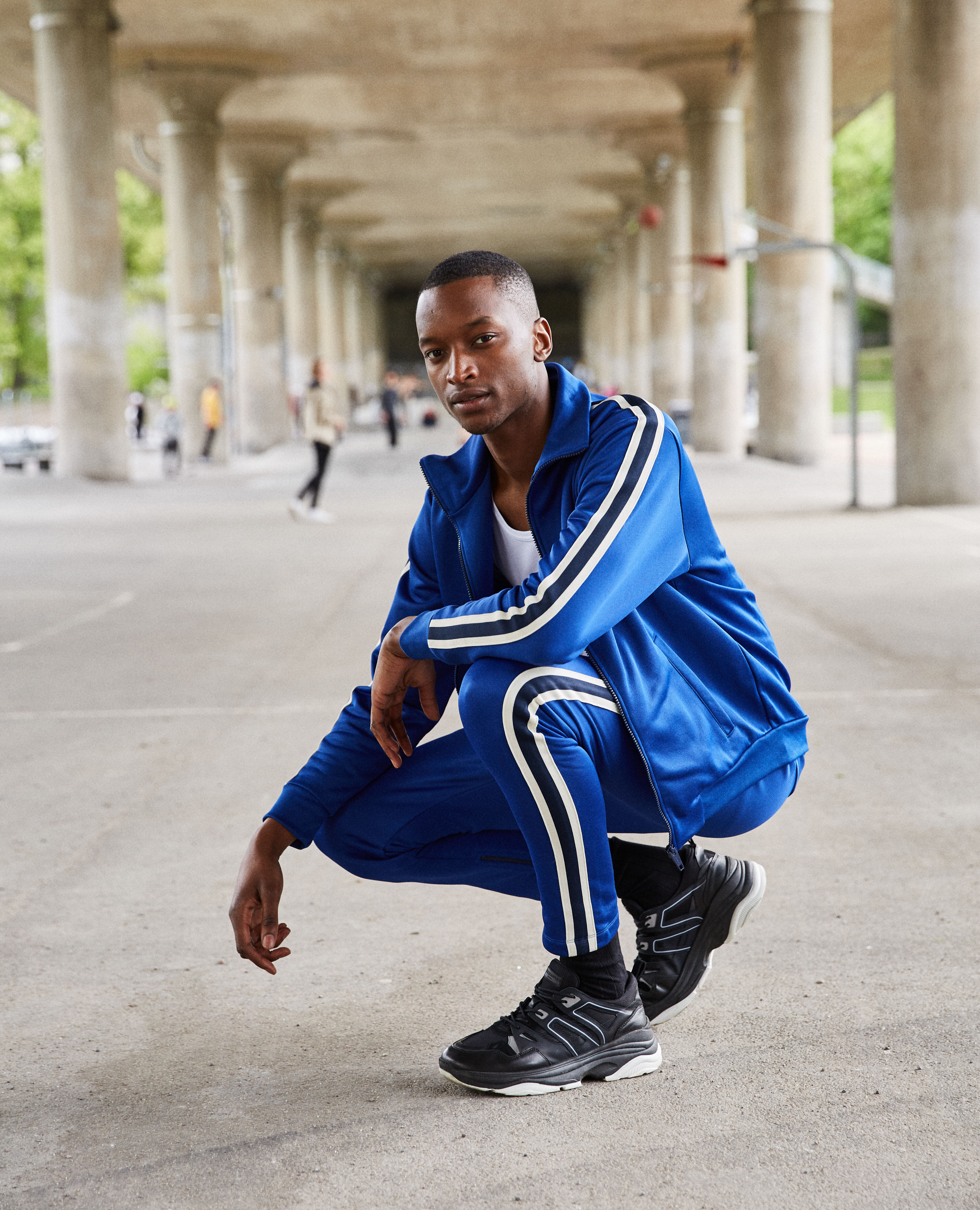 Blue fleece sales joggers