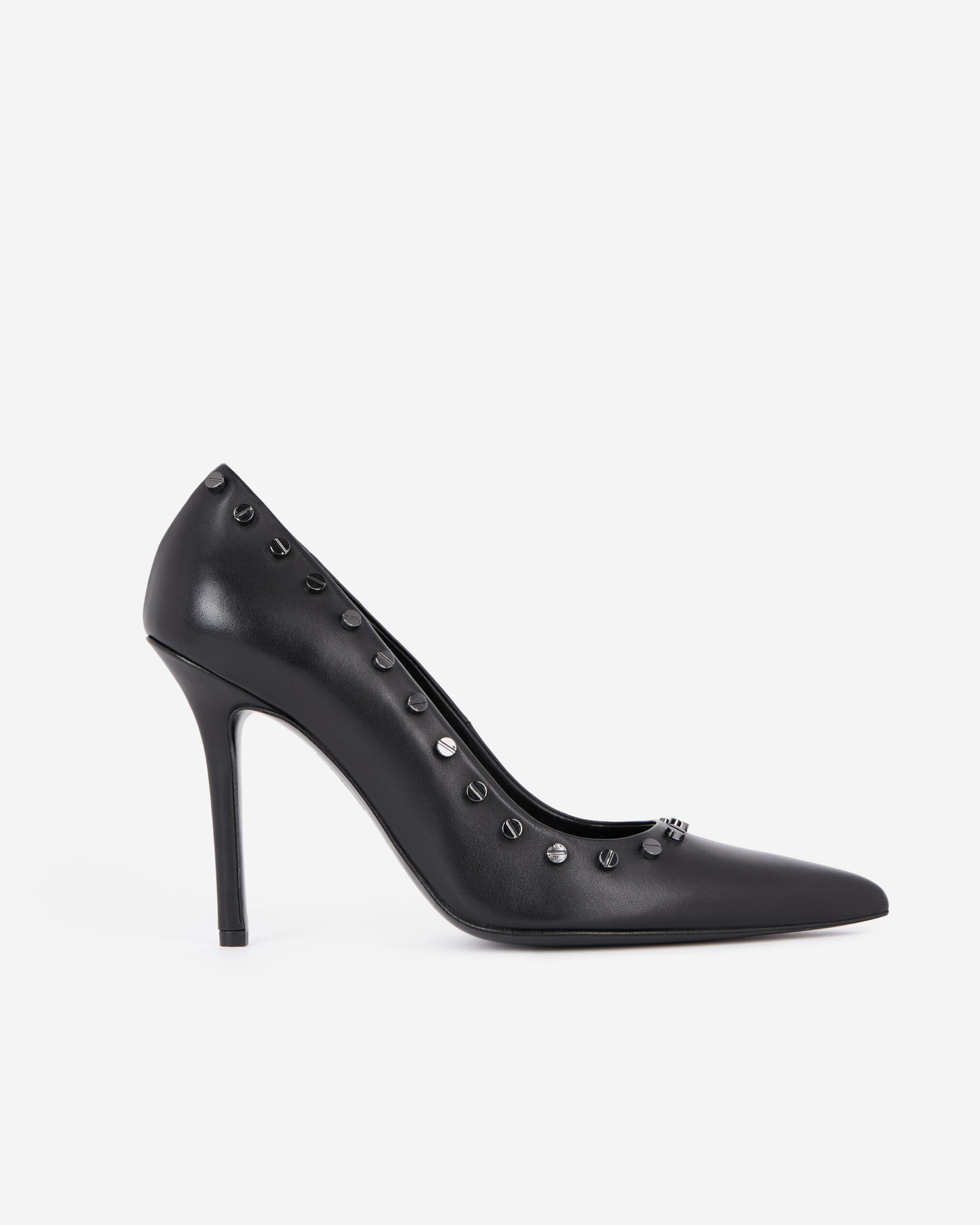 Escarpins a talons en cuir noir avec clous