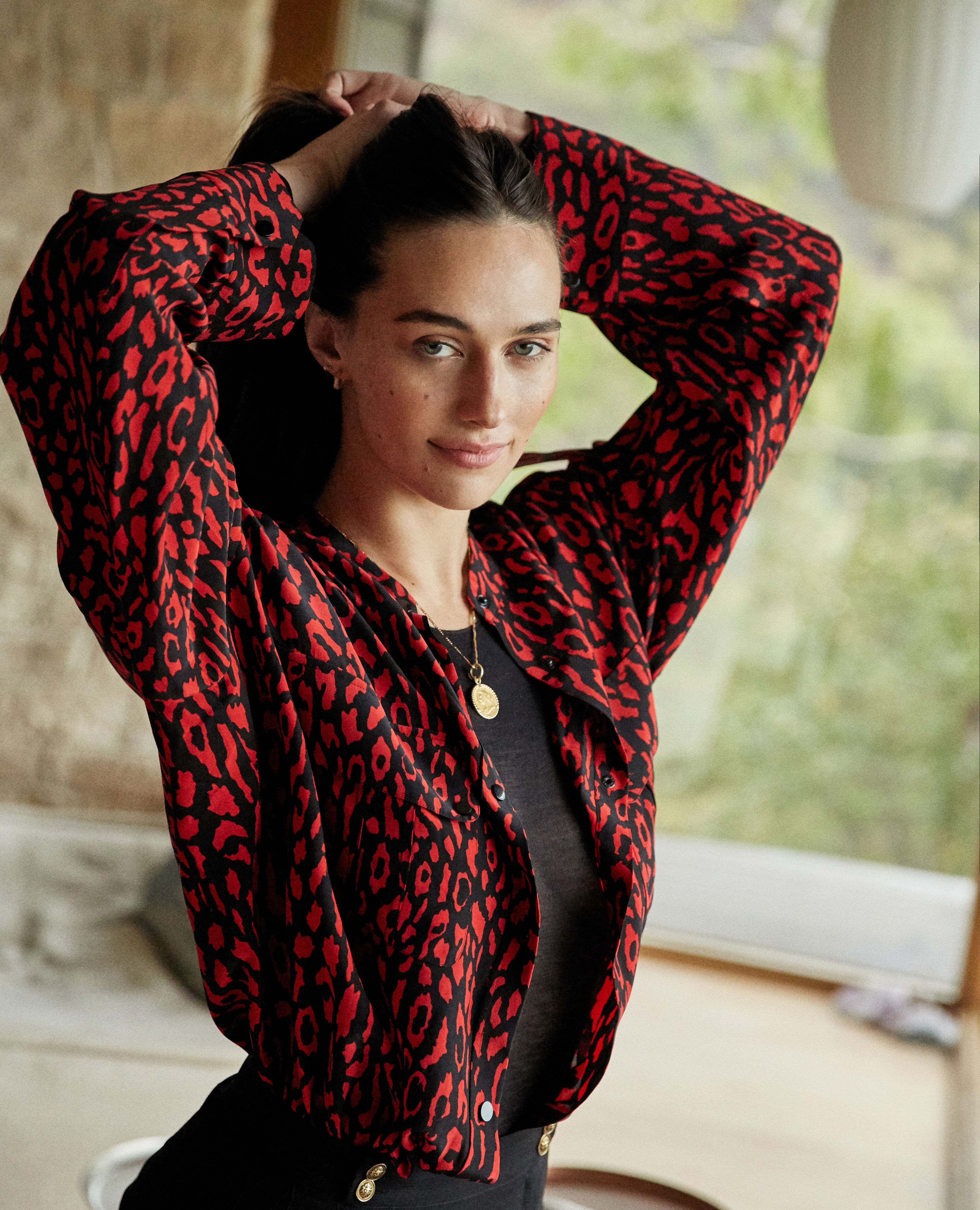 Red and black leopard top discount